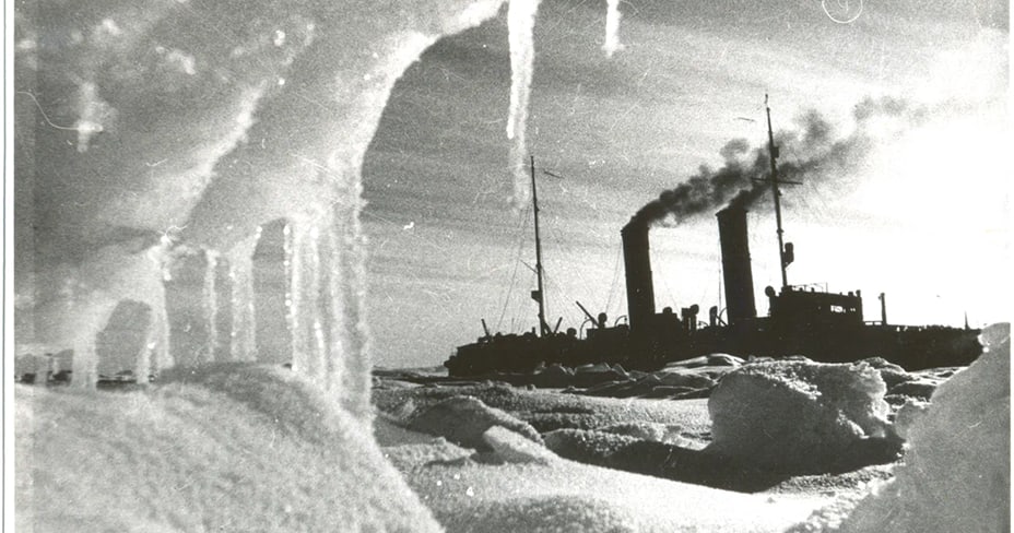 Ледокол «Красин» во льдах, 1936 год