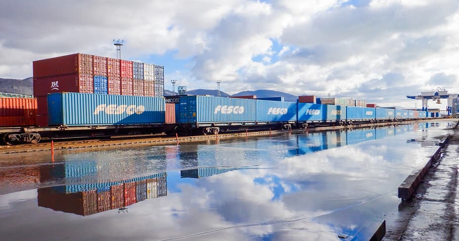 Контейнерный поезд FESCO в Новороссийске